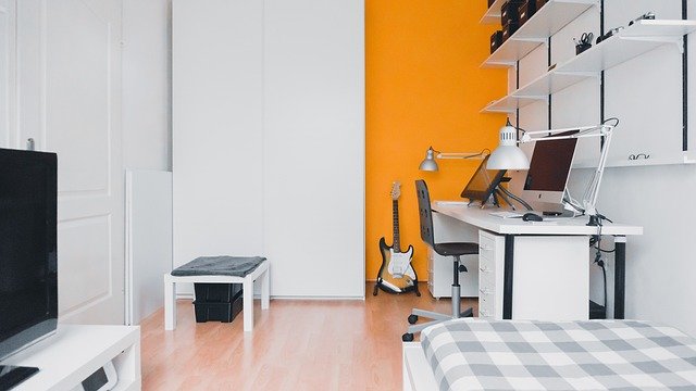 Ideas for maximizing space - small office on the side of the bed